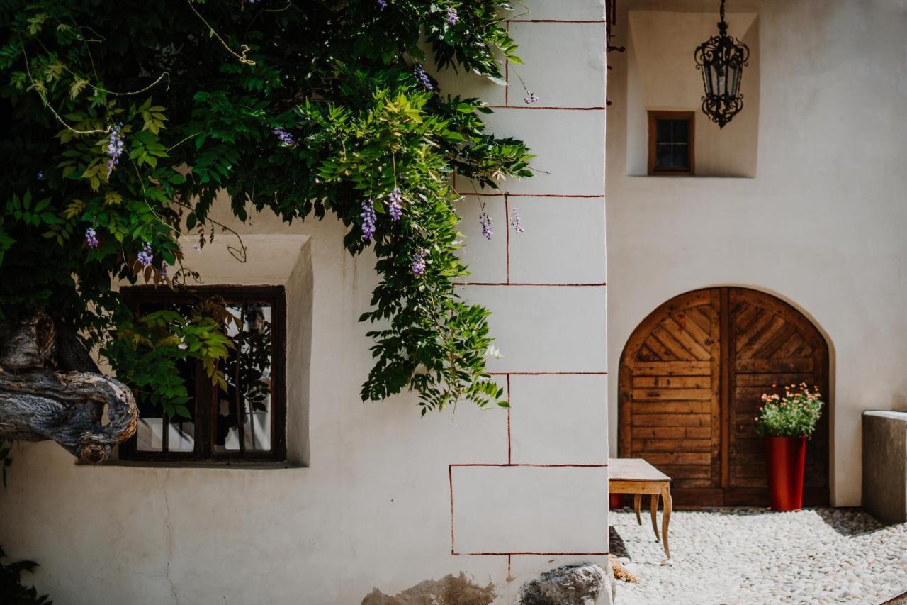 Zum Riesen Historic Refugium Hotel Laces Exterior foto