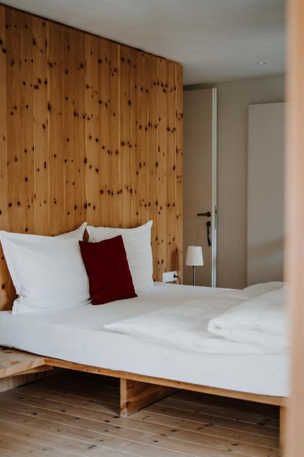 Zum Riesen Historic Refugium Hotel Laces Exterior foto